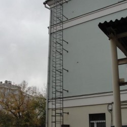 Вертикальная пожарная лестница П1-2
