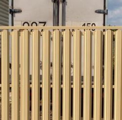 Забор из  металлического штакетника h-1,5м